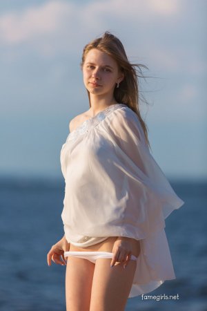 0118-14 thefappeningblog.com.jpg