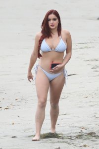 Ariel Winter Sexy Bikini 5 thefappeningblog.com.jpg
