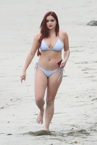 Ariel Winter Sexy Bikini 1 thefappeningblog.com.jpg