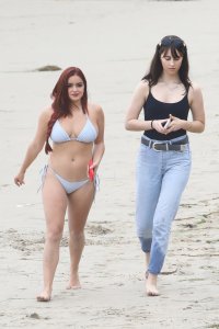 Ariel Winter Sexy Bikini 11 thefappeningblog.com.jpg