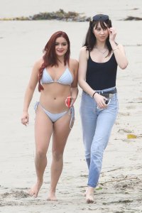 Ariel Winter Sexy Bikini 15 thefappeningblog.com.jpg