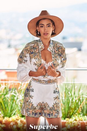 0001-01 thefappeningblog.com.jpg