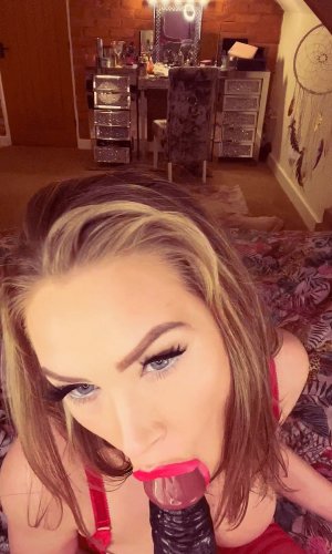 Faye evette aka fayeblonde.jpg