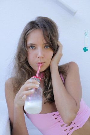 0004-09 thefappeningblog.com.jpg