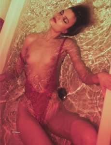 Veronika Vilim Topless 5 thefappeningblog.com.jpg