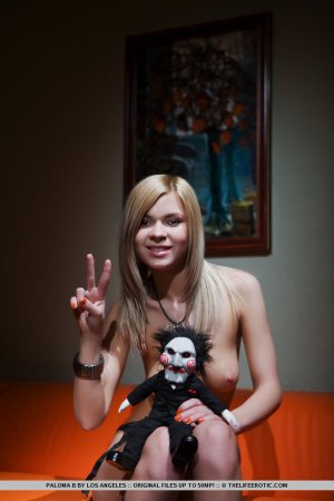 paloma-b-dark-friends-15 thefappeningblog.com.jpg