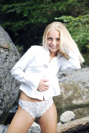 5250-01 thefappeningblog.com.jpg