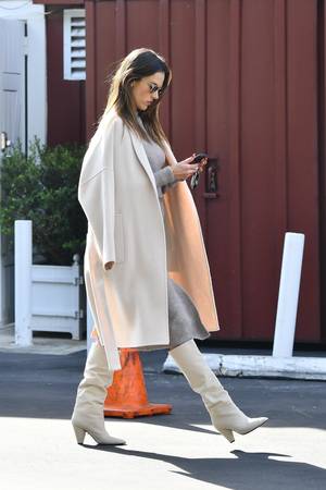 alessandra-ambrosio_thefappeningblog.com_0019.jpg