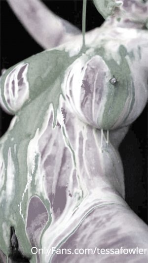 tessa fowler glowing 2023-01-30 6823.jpg