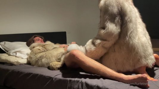 furfetishcouple-09-08-2021-2187945712-First fur sex in our new place П÷╔╟.mp4_000096638.jpg