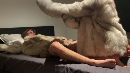 furfetishcouple-09-08-2021-2187945712-First fur sex in our new place П÷╔╟.mp4_000098598.jpg
