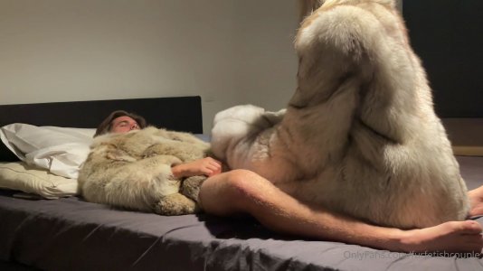 furfetishcouple-09-08-2021-2187945712-First fur sex in our new place П÷╔╟.mp4_000108691.jpg