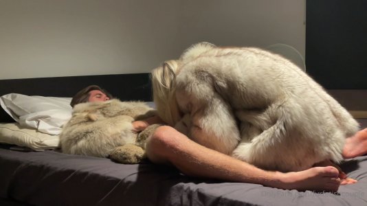 furfetishcouple-09-08-2021-2187945712-First fur sex in our new place П÷╔╟.mp4_000163538.jpg