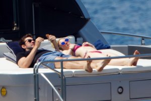 Emily Blunt Sexy 8 thefappeningblog.com.jpg