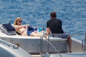 Emily Blunt Sexy 10 thefappeningblog.com.jpg