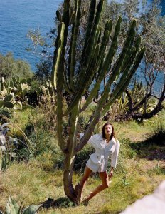 Julia Van Os Nude & Sexy 3 thefappeningblog.com.jpg