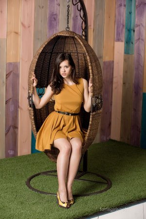 0481-05 thefappeningblog.com.jpg