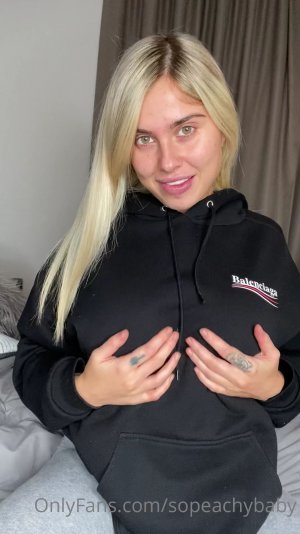 Onlyfans - sopeachybabe  (98).jpg