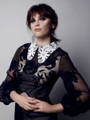 felicity-jones-latest-hoto-photos.jpg