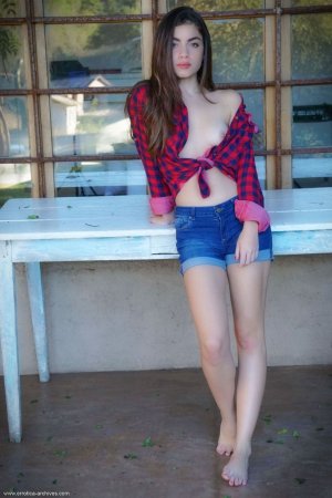 0036-01 thefappeningblog.com.jpg