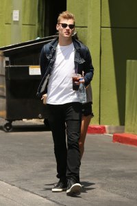 Ariel Winter Braless 7 thefappeningblog.com.jpg