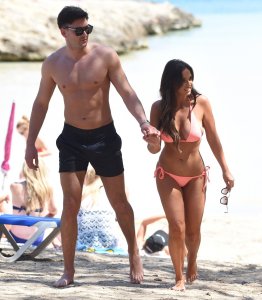 Vicky Pattison Sexy 25 thefappeningblog.com.jpg