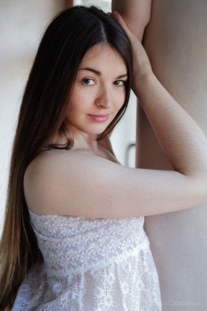 0548-11 thefappeningblog.com.jpg