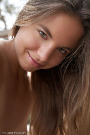 antea-riffy-12 thefappeningblog.com.jpg