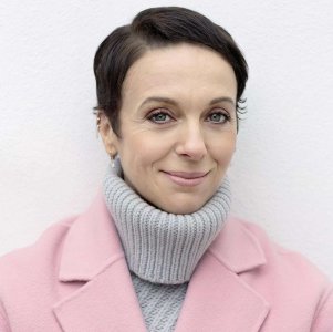 amanda-abbington-awesome.jpeg