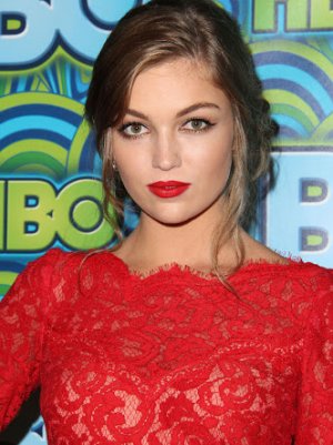 Lili_Simmons (1).jpg
