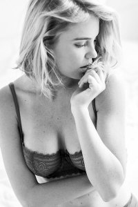 Kayslee Collins Topless 05.jpg