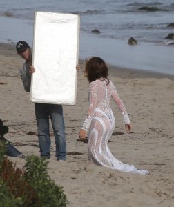 Cindy Crawford Topless 24.jpg