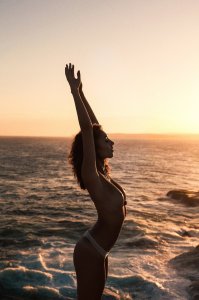 Shannon Lawson Topless 04.jpg