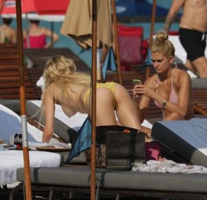 Shayna Terese Taylor Topless 09.jpg