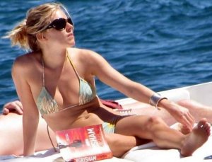 Sienna Miller Sexy 1 thefappeningblog.com.jpg