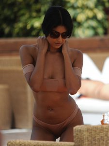 Farah Sattaur Sexy 24 thefappeningblog.com.jpg