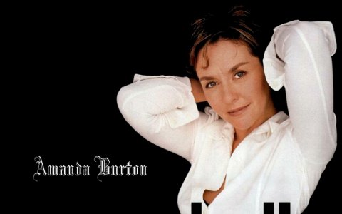 Amanda_Burton_Wallpaper_02.jpg