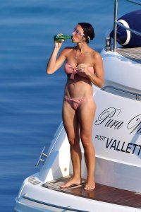 Christine Bleakley Sexy 13 thefappeningblog.com.jpg