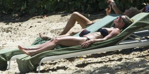 Lisa Carrick Sexy 11 thefappeningblog.com.jpg