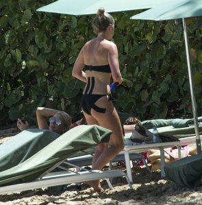 Lisa Carrick Sexy 18 thefappeningblog.com.jpg