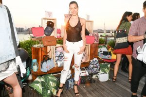 Caroline Kelley See through 1 thefappeningblog.com.jpg