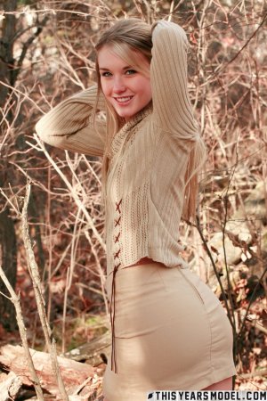 0218-05 thefappeningblog.com.jpg