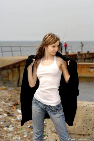 mplstudios-anya-body-by-design-09 thefappeningblog.com.jpg