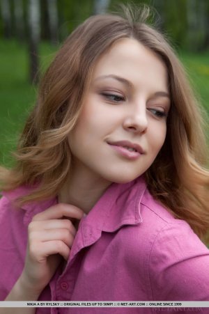 nikia-a-extensa-14 thefappeningblog.com.jpg