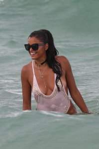 Claudia Jordan See Through 55 thefappeningblog.com.jpg
