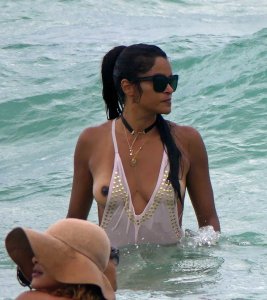 Claudia Jordan Nip Slip 1 thefappeningblog.com.jpg