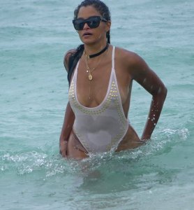 Claudia Jordan Nip Slip 5 thefappeningblog.com.jpg