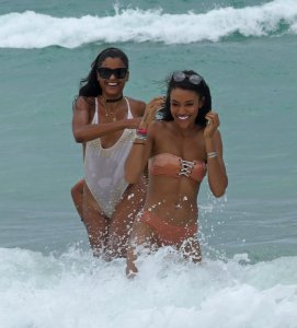 Claudia Jordan Nip Slip 17 thefappeningblog.com.jpg