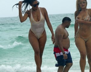 Claudia Jordan Nip Slip 21 thefappeningblog.com.jpg