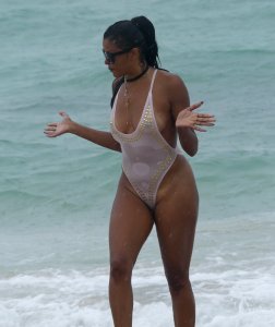 Claudia Jordan Nip Slip 32 thefappeningblog.com.jpg